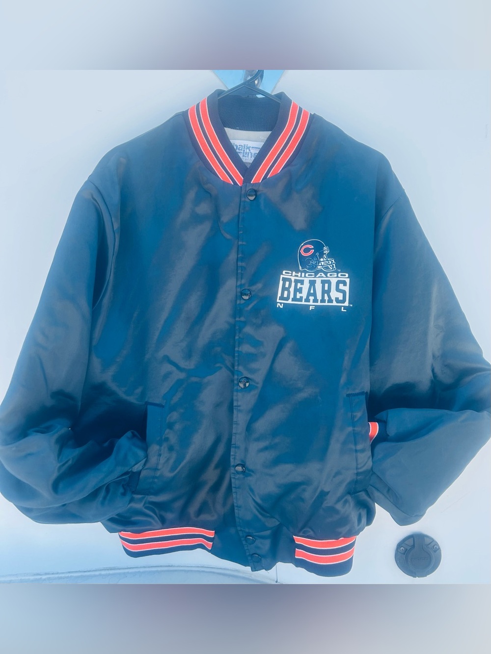 Vintage Early 90's Chicago Bears Chalk Line Satin Bomber Jacket. Sz Large.